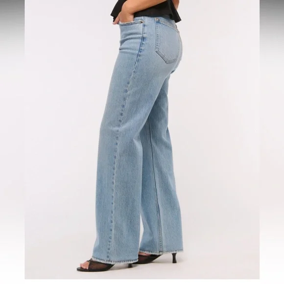 Curve Love High Rise 90s Relaxed Jean - Picture 3 of 7